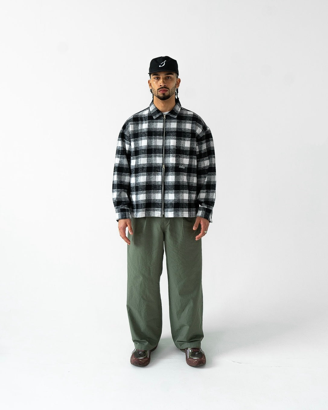 Oversized Boxy Check Flannel Zip Overshirt - Black/Ivory